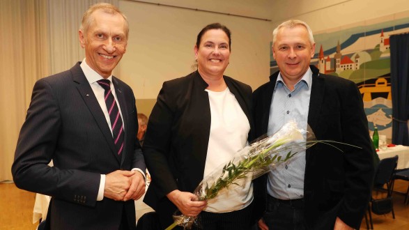 AK-Präsident Josef Pesserl (links) bedankte sich persönlich bei den Mitgliedern. © Radspieler, AK Stmk