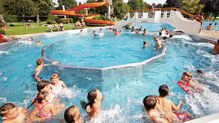 50 Prozent Ermäßigung auf den Eintritt mit der ACard am 20. Juli im Freibad Weiz. © Bernhard Bergmann, AK Stmk 50 Prozent Ermäßigung auf den Eintritt mit der ACard am 20. Juli im Freibad Weiz. © Bernhard Bergmann, AK Stmk