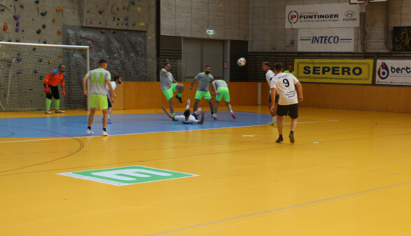 Spannende Spiele gab es bei den Hallenfußballturnieren in Leoben.