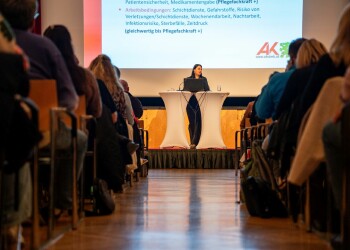 4. Arbeits- und sozialrechtlicher Dialog