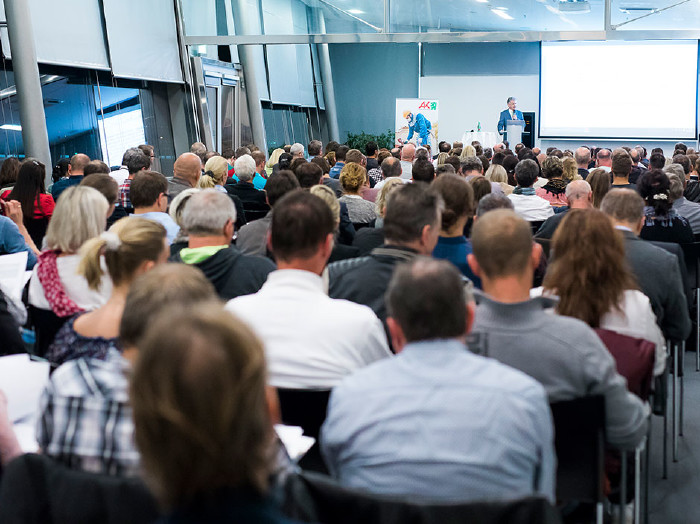 Volles Haus bei der AK-Veranstaltung "Arbeitsrechtliche Entscheidungen" am Grazer Flughafen. © Kanizaj, AK Stmk Volles Haus bei der AK-Veranstaltung "Arbeitsrechtliche Entscheidungen" am Grazer Flughafen. © Kanizaj, AK Stmk