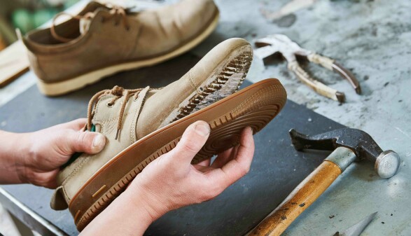 Textilien und Schuhe sollen künftig haltbarer werden bzw. repariert, wiederverwendet oder recycelt werden können.