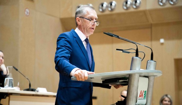 AK-Präsident Josef Pesserl forderte angesichts der stark steigenden Preise eine massive Entlastung der Bevölkerung. © Fürst, AK Stmk
