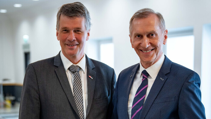TU-Rektor Horst Bischof (links) und AK-Pr&auml;sident Josef Pesserl