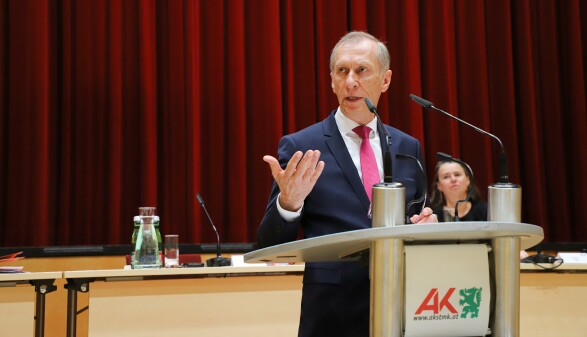 AK-Präsident Josef Pesserl warnte in eindringlichen Worten vor den Folgen der massiven Teuerung. © Buchsteiner, AK Stmk