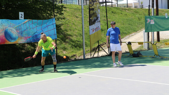 Acht Zweier-Teams traten am Klockerhof gegeneinander an.
