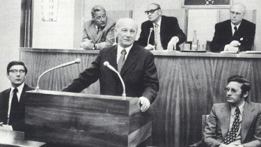 Antrittsrede des ehemaligen Kammerpräsident Franz Ileschitz in der Vollversammlung 1975.