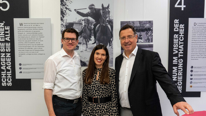 AK-Bildungsabteilungsleiter Klaus Breuss, Sandra Witz und AK-Direktor Dr. Johann Scheuch eröffneten die Ausstellung (v.l.). © Derler, AK Stmk AK-Bildungsabteilungsleiter Klaus Breuss, Sandra Witz und AK-Direktor Dr. Johann Scheuch eröffneten die Ausstellung (v.l.)