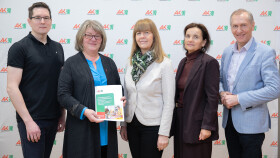 Patrick Hart, Beatrix Eiletz, Karin Fechter, Bernadette P&ouml;cheim und Josef Pesserl (von links)
