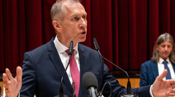 AK-Präsident Josef Pesserl übte Kritik an der Vermögensverteilung, die ein enormes Ungleichgewicht erzeugt.