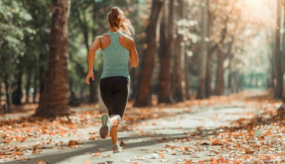Joggen kann auch im Krankenstand erlaubt sein, wenn ein Arzt oder eine Ärztin dies empfehlen.
