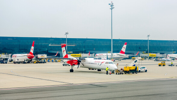 Flugzeuge der Fluglinie Austrian Airlines auf dem Flughafen Wien Schwechat