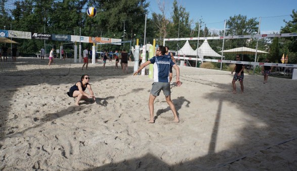 Beim Mur Beach in Graz lieferten sich zwölf Teams einen tollen Wettkampf. © -, AK Stmk
