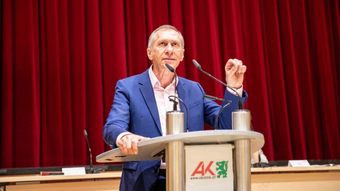 AK-Präsident Josef Pesserl forderte den gezielten Ausbau des Sozialstaates.  © Buchsteiner, AK Stmk