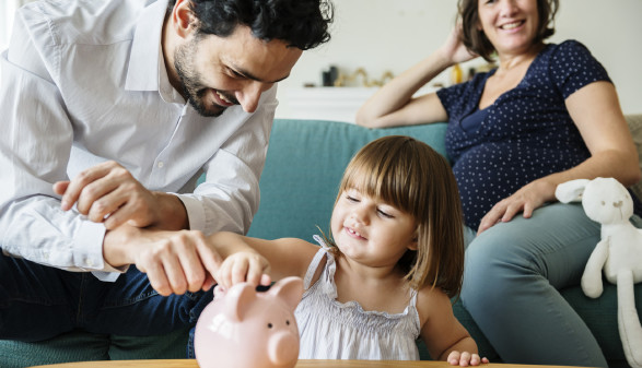 Familie und Geld sparen