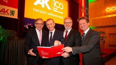 Sozialpartner feierten gemeinsam 100 Jahre AK: WK-Präsident Josef Herk, AK-Präsident Josef Pesserl, ÖGB-Vorsitzender Horst Schachner und IV-Präsident Georg Knill (v. l.).