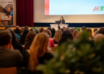 4. Arbeits- und sozialrechtlicher Dialog