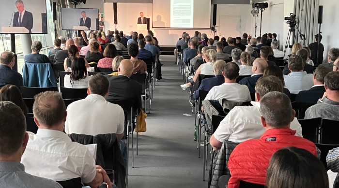 Hunderte Betriebsrätinnen und Betriebsräte lauschten im Vorjahr den Ausführungen des Arbeitsrechtlers Reissner. © Derler, AK Stmk Hunderte Betriebsrätinnen und Betriebsräte lauschten den Ausführungen des Arbeitsrechtlers Reissner.