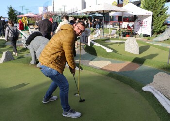 9. Minigolf Trophy Center West