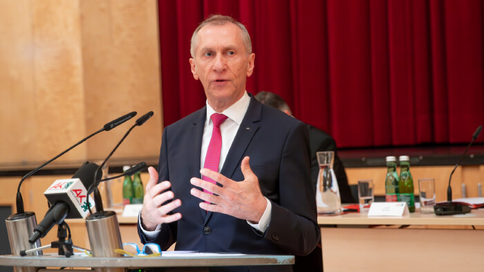 AK-Präsident Josef Pesserl verteidigte in seiner Rede das umlagenfinanzierte Pensionssystem.