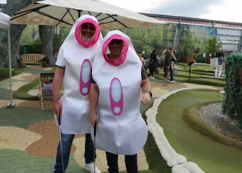 9. Minigolf Trophy Center West