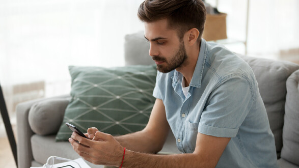 Bei WhatsApp-Nachrichten mit scheinbar lukrativen Jobangeboten ist Vorsicht geboten.